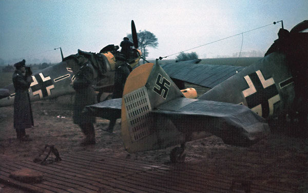 217_-_yellow_tail_bf109s